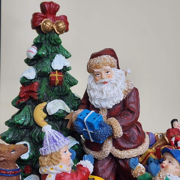 Santa Sleigh Giving Gifts Children Scene Figurine Candle Lamp Christmas Decor - Picture 7 of 16